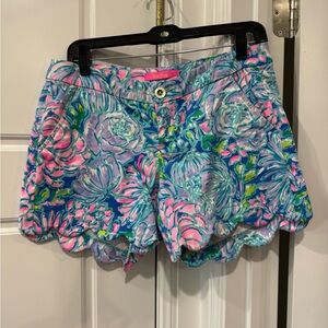 Lilly Pulitzer Blue and Pink Floral Women's Scalloped Shorts